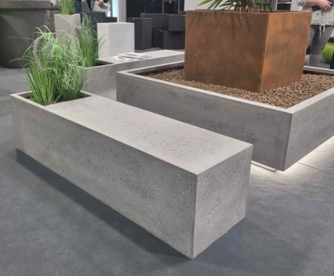 Ławka z donicą z włókna szklanego QUADRO w imitacji betonu